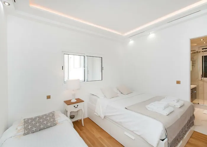 Lägenhet Luxury Montaigne